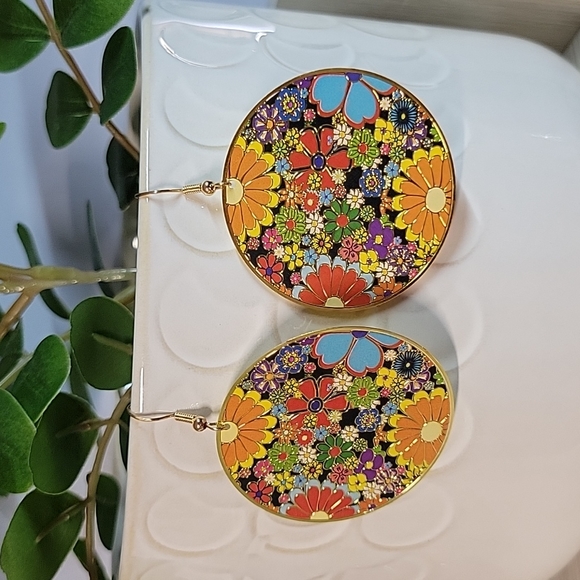Jewelry - 🔥LAST PAIR🔥 Retro 70s Flower Oversized Dangle Earrings